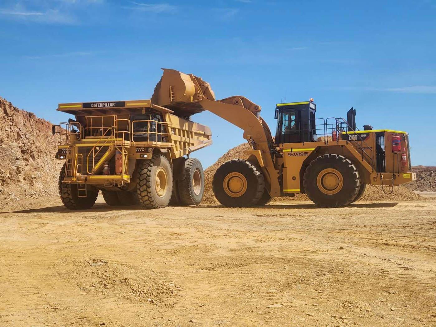 mining-v1-industry-sector-services-buttrose-earthmovers